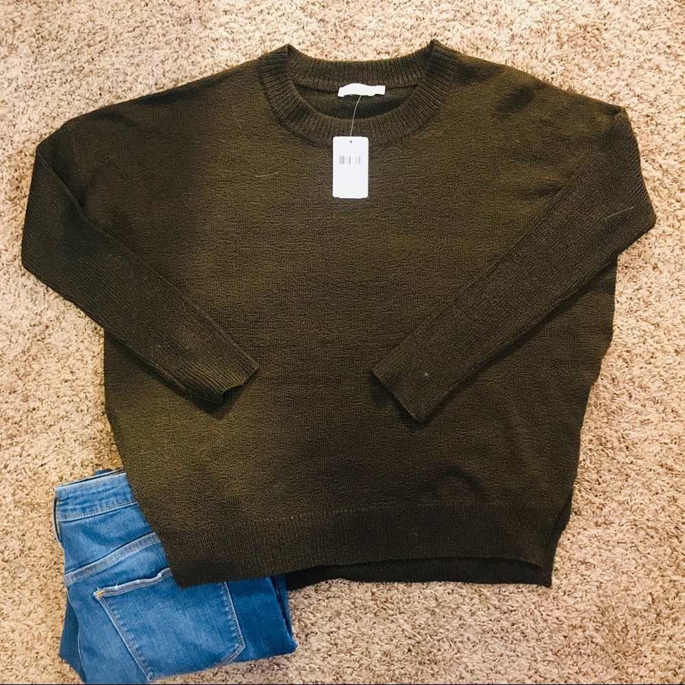 NWT Lush green, split-side, sweater